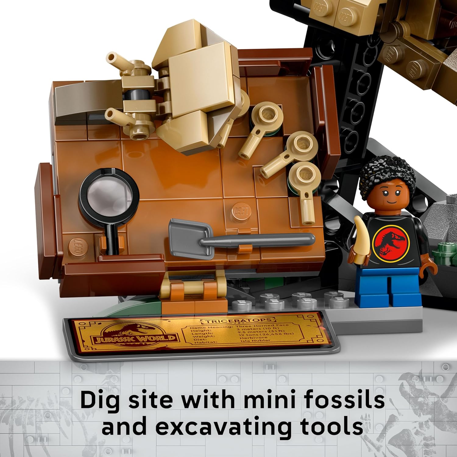 LEGO Jurassic World Dinosaur Fossils: Triceratops Skull Model, Dinosaur Toy for 9+ Year Old Boys & Girls, with Opening Jaw & Display Stand, Birthday Gift Idea 76969 - Image 5