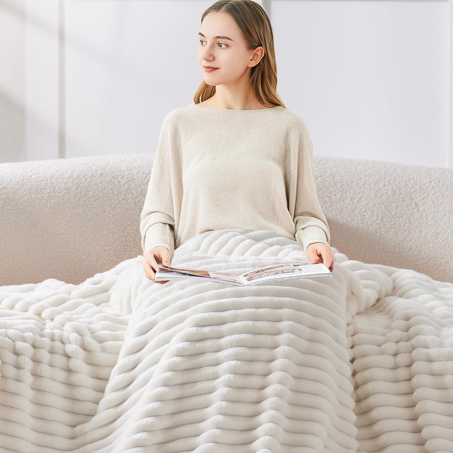 BEDELITE Fluffy Fleece Throw Blanket - Cream White Sofa Throw Soft Cosy Warm Small Blankets for Single Bed, for Women, Mothers - Image 3